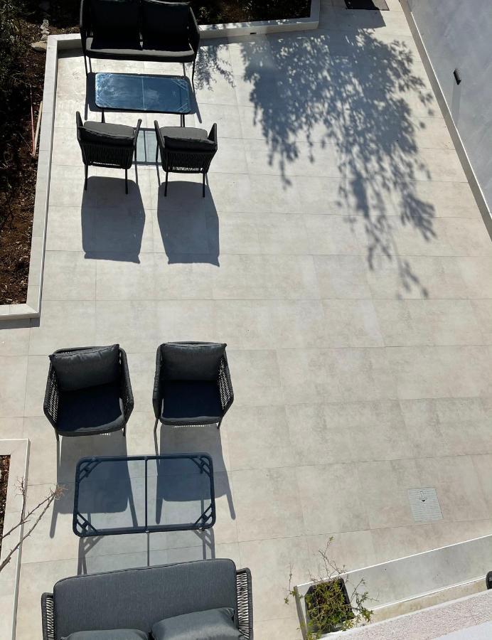 Apartmani Cvitanovic Baska Voda Bagian luar foto
