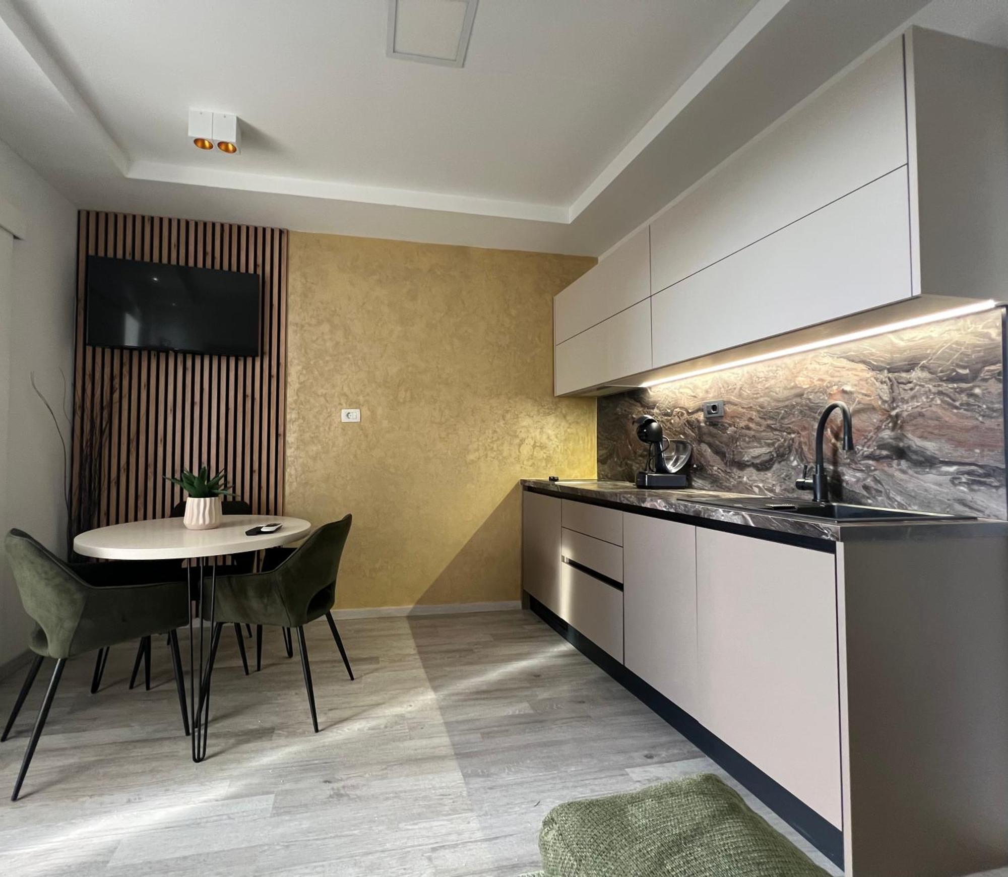 Apartmani Cvitanovic Baska Voda Bagian luar foto