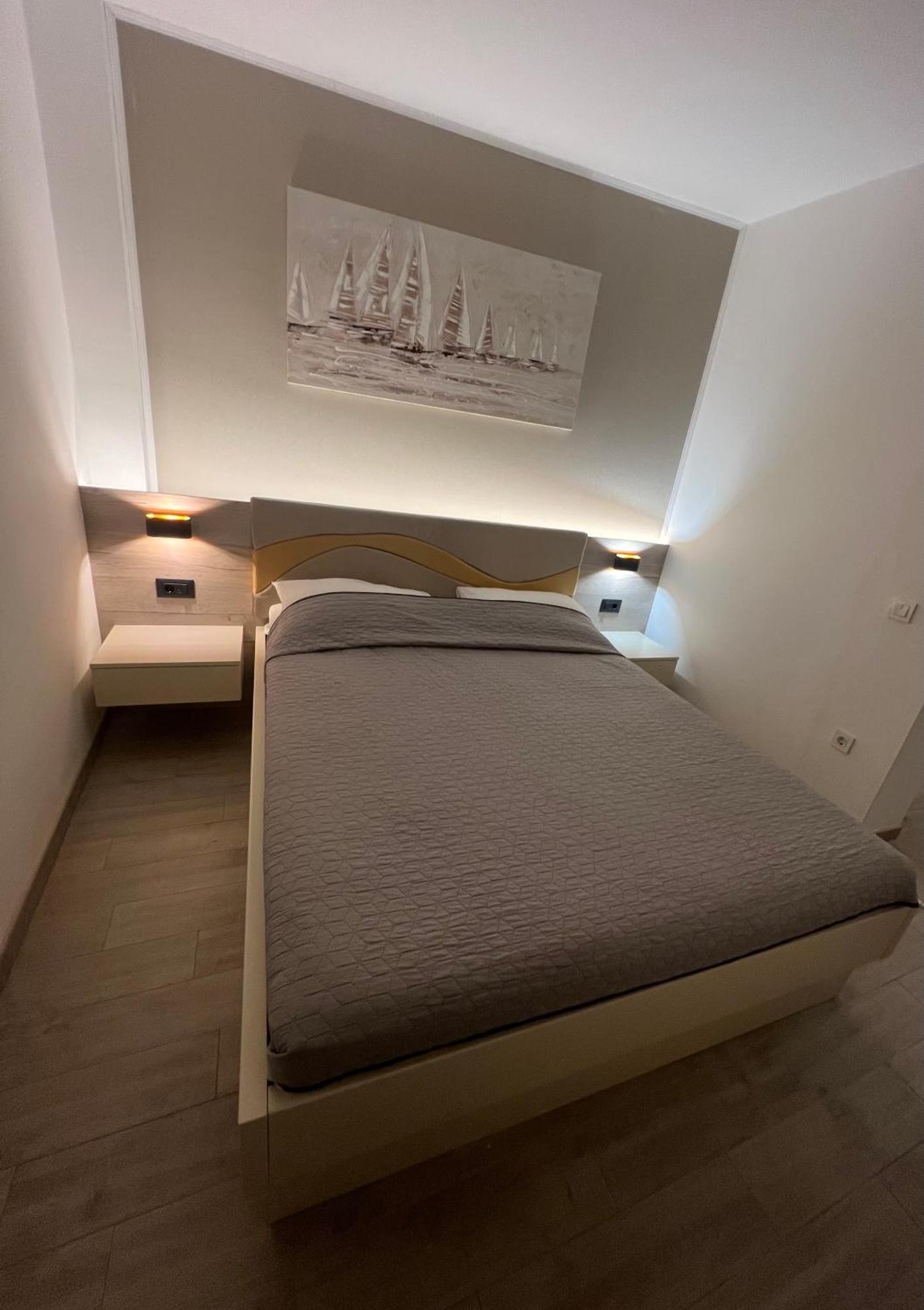Apartmani Cvitanovic Baska Voda Bagian luar foto
